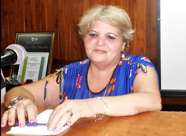 Zaida de la Cruz, exsubdirectora de la Escuela de Instructores de Arte de Villa Clara. Zaida de la Cruz, exsubdirectora de la Escuela de Instructores de Arte de Villa Clara.