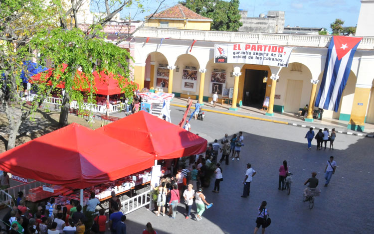 Feria del Libro en Villa Clara.