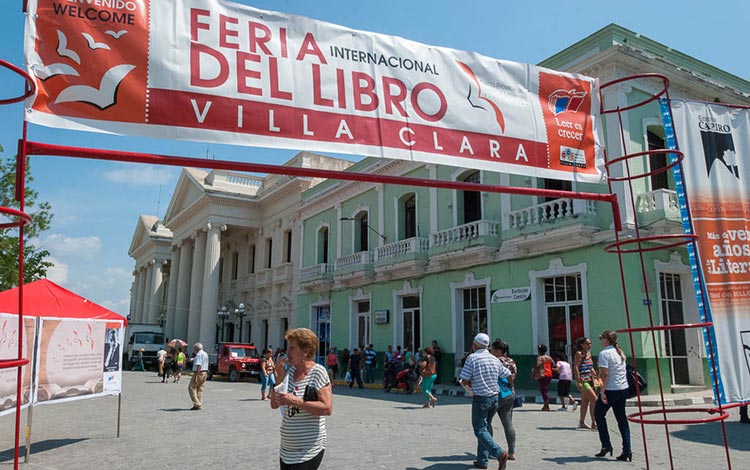 Feria del Libro en Villa Clara.