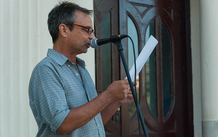 Edelmis Anoceto, presidente de honor de la Feria del Libro en Villa Clara. Edelmis Anoceto, presidente de honor de la Feria del Libro en Villa Clara.