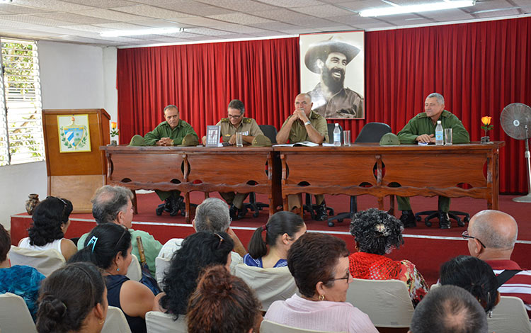 Presentación del libro de Orlando Villavicencio Presentación del libro de Orlando Villavicencio