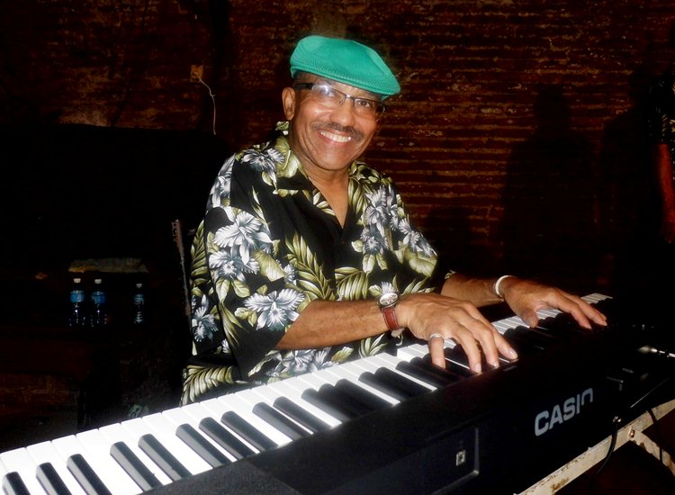 Ken Stevenson, director del Coro de Paz de Seattle.