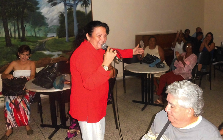 Cantante Maritza Llerena.