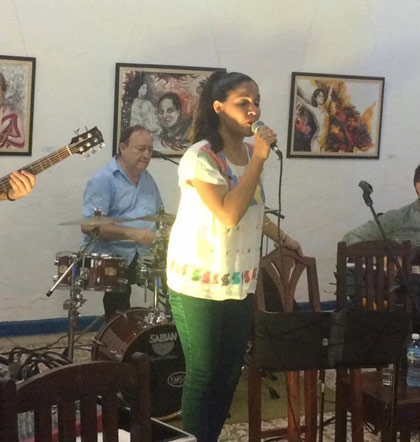 Haydée Milanés durante concierto en Manicaragua, Villa Clara.