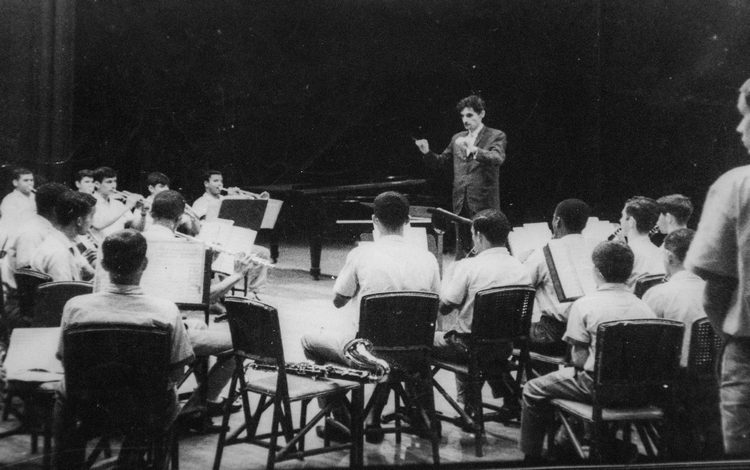 Marcos Urbay, director de orquesta cubano.