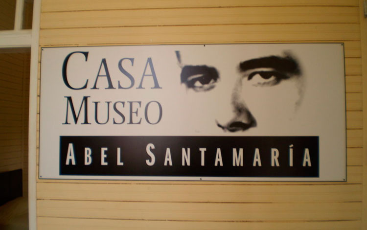Cartel de la Casa Museo Abel Santamaría, Encrucijada, Villa Clara. Cartel de la Casa Museo Abel Santamaría, Encrucijada, Villa Clara.
