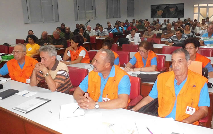 Participantes en el Control General al Sistema de la Defensa Civil.