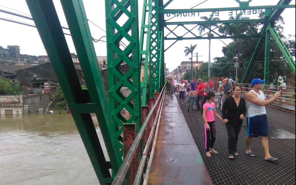 Sagí¼eros en el puente El Triunfo.
