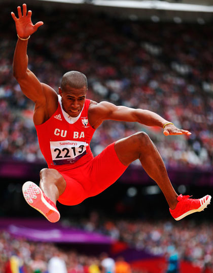 íngel Jiménez Cabeza, atleta cubano campeón paralímpico en Atenas 2004. íngel Jiménez Cabeza, atleta cubano campeón paralímpico en Atenas 2004.