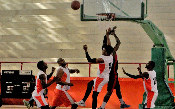 Equipo los Lobos, baloncesto, Villa Clara.
