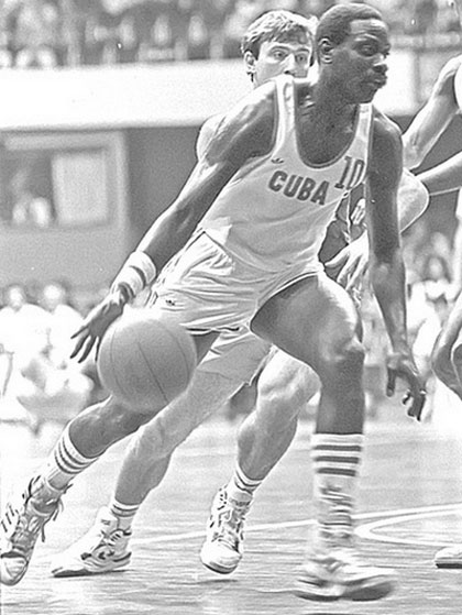 Leonardo Maravilla Pérez, exbaloncestista cubano. Leonardo Maravilla Pérez exbaloncestista cubano.