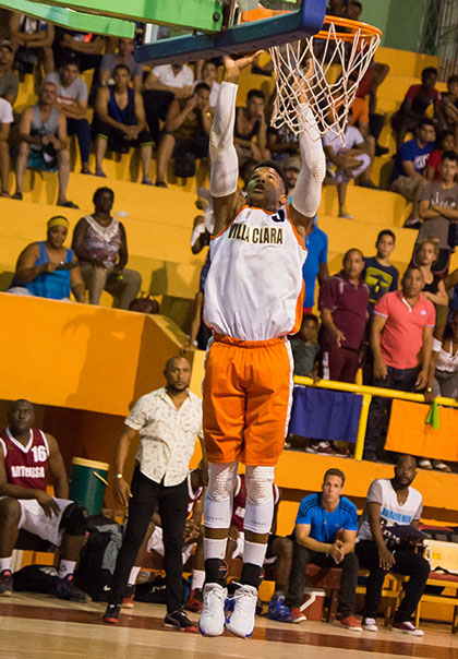 Neslier Abreu, jugador de baloncesto de Villa Clara. Neslier Abreu, jugador de baloncesto de Villa Clara.
