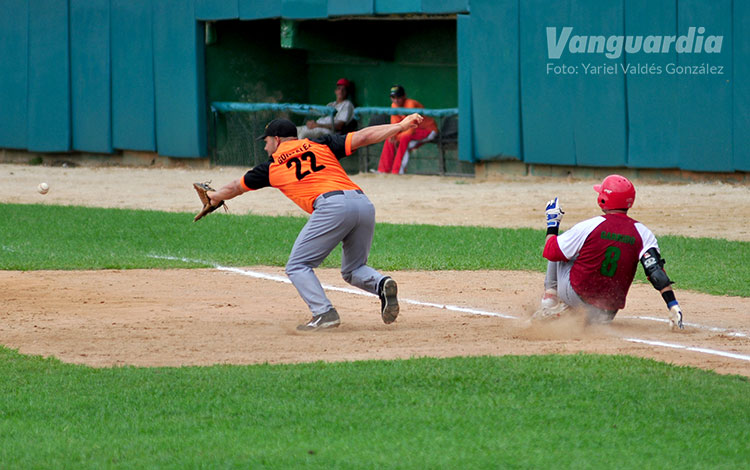 Norel González, primera base del sub 23 de béisbol de Villa Clara. Norel González, primera base del sub 23 de béisbol de Villa Clara.