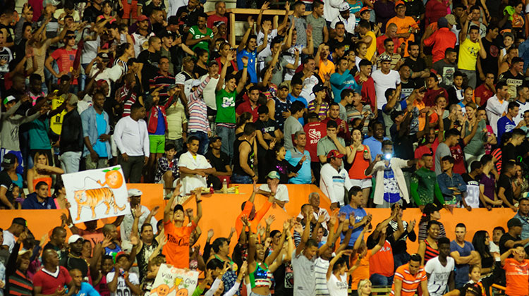 Público en el estadio Sandino, el 7 de enero de 2017.