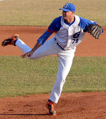 Granmense Lázaro Blanco, pitcher ganador en el tercer juego de la final contra Ciego de ívila.