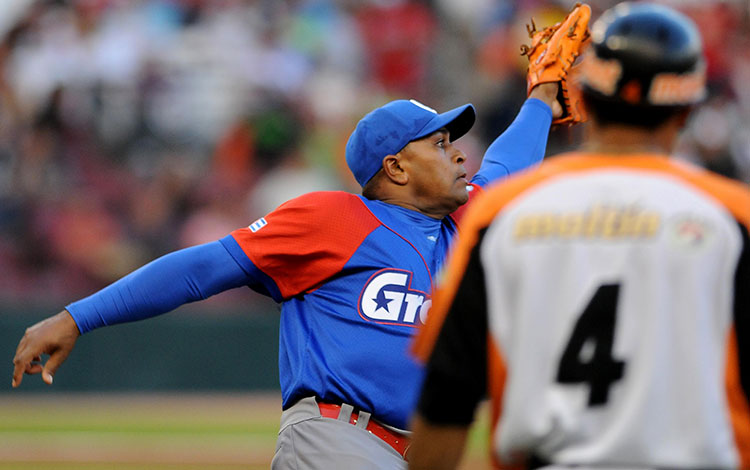 Freddy Asiel Álvarez, en juego contra Águilas de Zulia.