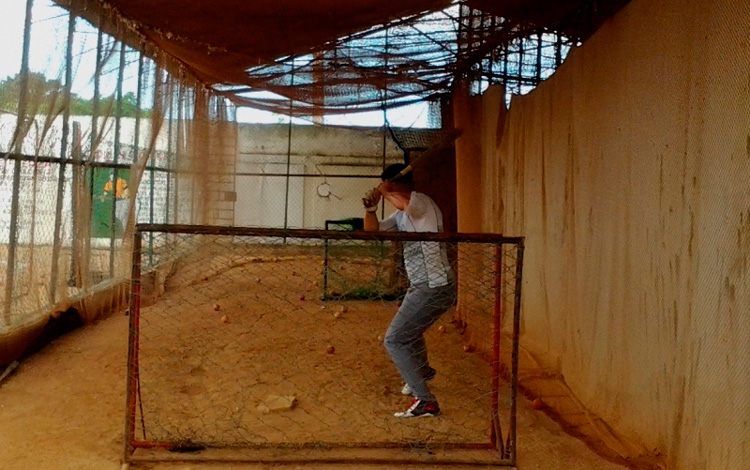 Norel González entrena bateo