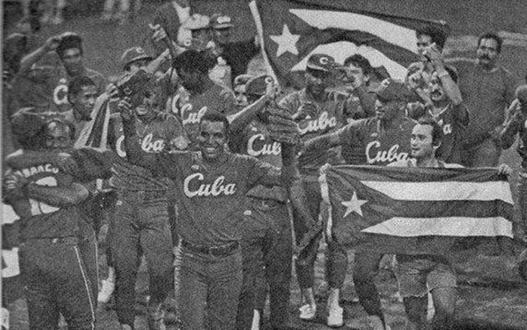 Equipo cubano campeón de béisbol en Olimpiadas de Barcelona 1992.