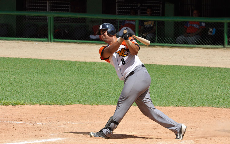 Javier Fusté, pelotero de Villa Clara.