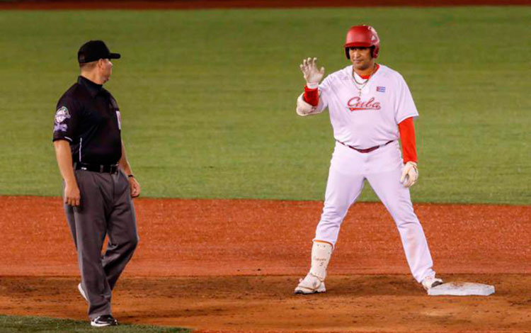 Frederich Cepeda, pelotero cubano. Frederich Cepeda, pelotero cubano.