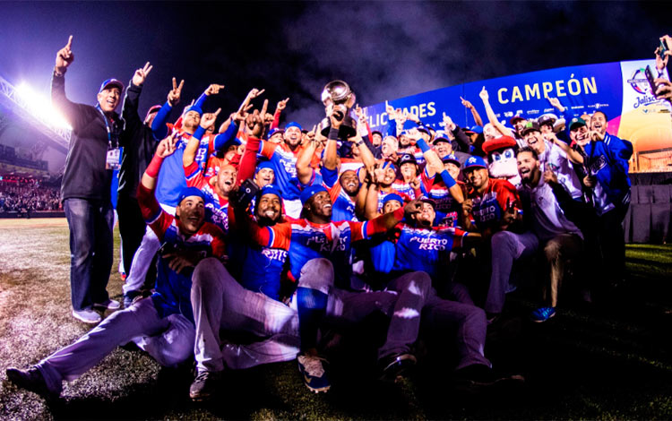 Puertorriqueños celebran triunfo en Serie del Caribe 2018.