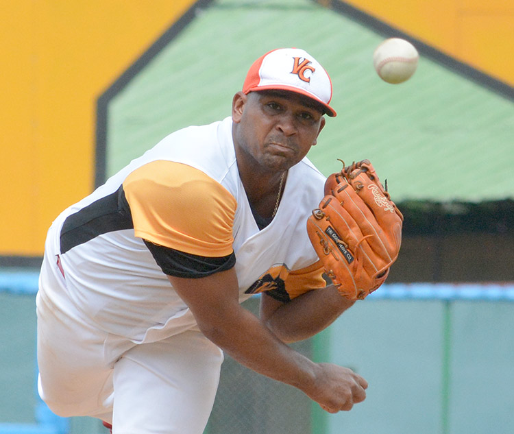 Freddy Asiel ílvarez, pitcher de Villa Clara, en juego contra Camagí¼ey, 9 de octubre de 2018. Freddy Asiel ílvarez, pitcher de Villa Clara, en juego contra Camagí¼ey, 9 de octubre de 2018.