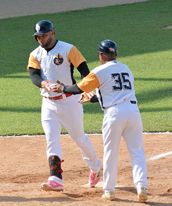 Norel González, en el primer juego de Industriales contra Villa Clara, en segunda etapa de la 58 SNB. Norel González, en el primer juego de Industriales contra Villa Clara, en segunda etapa de la 58 SNB.