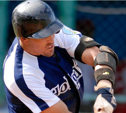 Yunior Paumier, pelotero de Holguín, Cuba. Yunior Paumier, pelotero de Holguín, Cuba.