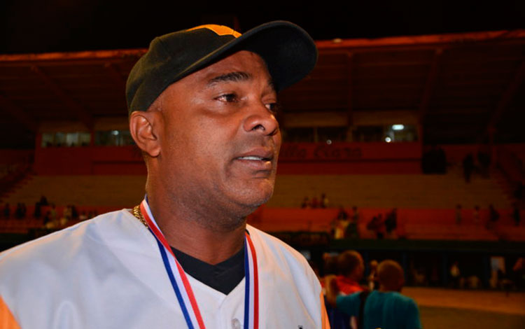 Eduardo Paret, director del equipo Villa Clara de béisbol, segundo lugar en la 58 Serie Nacional.