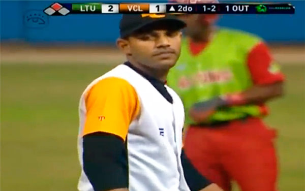 Misael Villa, pitcher abridor por Villa Clara en el quinto juego de la final contra Las Tunas. Misael Villa, pitcher abridor por Villa Clara en el quinto juego de la final contra Las Tunas.