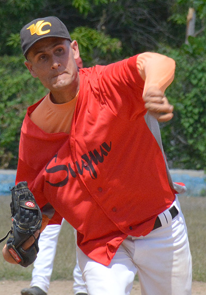 Víctor Castro, pitcher de Sagua la Grande. Víctor Castro, pitcher de Sagua la Grande.