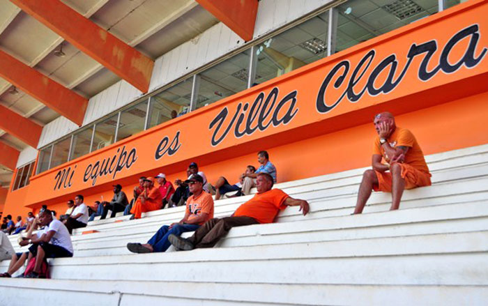 Gradas del estadio Augusto César Sandino.