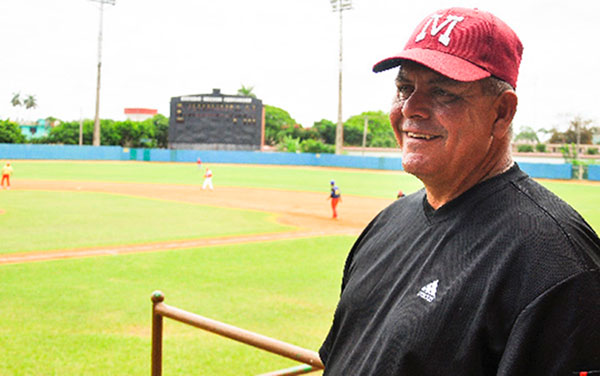 Romelio Martínez. Romelio Martínez.