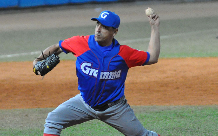 Leandro Martínez, pitcher de Granma.