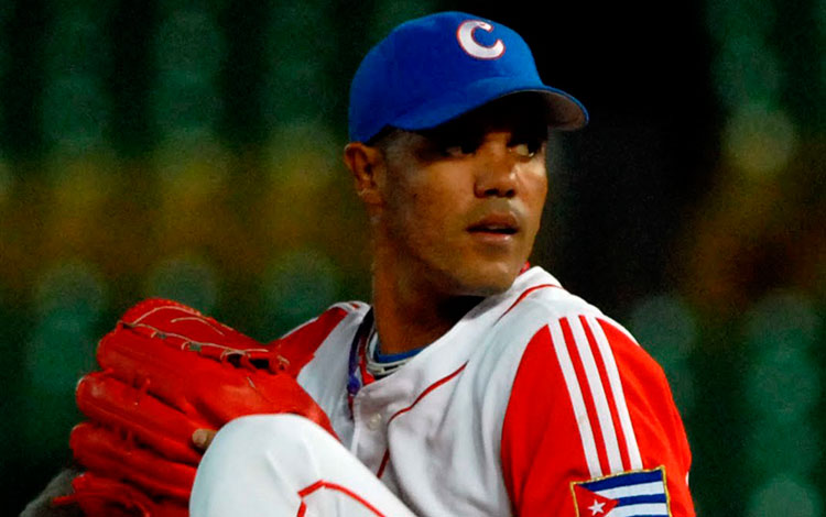 Miguel Alfredo González, pitcher cubano fallecido en accidente de tránsito.