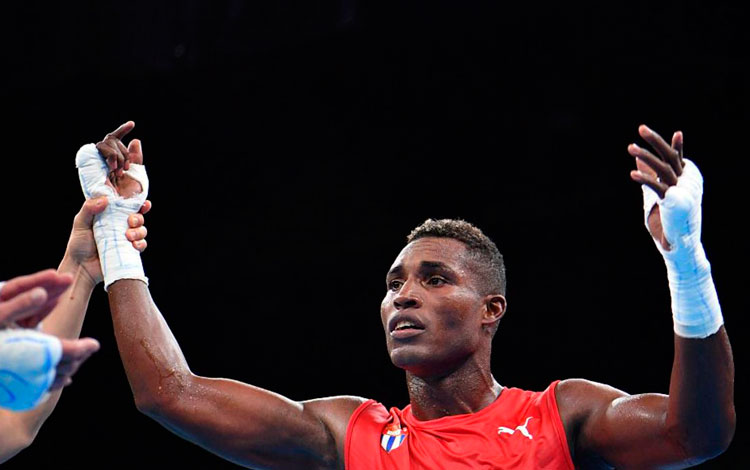 Julio César la Cruz, boxeador cubano. Julio César la Cruz, boxeador cubano.