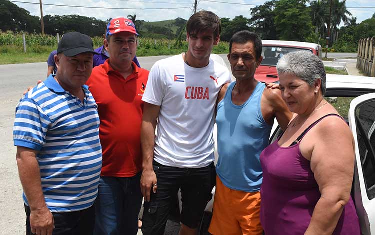 Recibimiento en Falcón a Reinier Carrera, medallista de plata en los Panamericanos de Lima 2019.