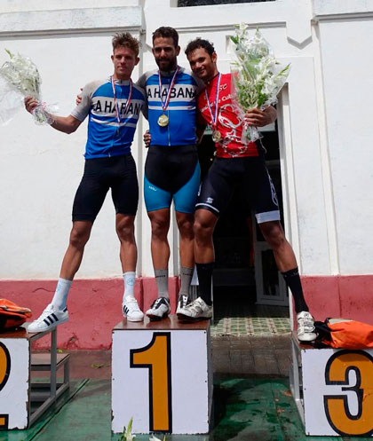 Leandro Marcos, Argenis Frómeta y Alejandro Carriles, ganadores, por ese orden, de la octava etapa del V Clásico Nacional de Ruta. Leandro Marcos, Argenis Frómeta y Alejandro Carriles, ganadores, por ese orden, de la octava etapa del V Clásico Nacional de Ruta.