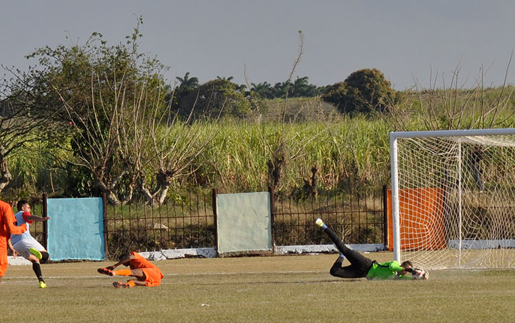 Portero Delvis Lumpuig, fútbol, Villa Clara.