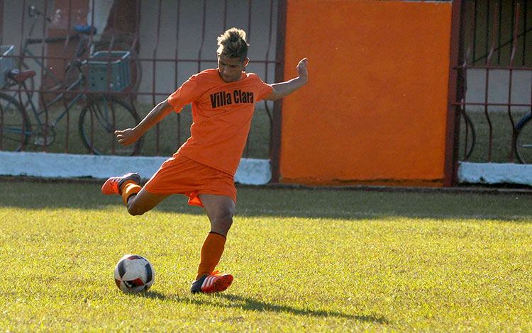 Roberney Caballero, futbolista de Villa Clara.