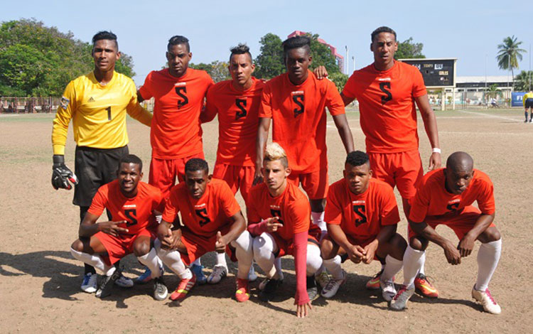 Once regular de Santiago de Cuba, virtual campeón nacional de fútbol de Cuba.