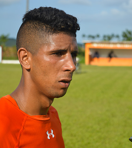 Roberney Caballero, del equipo Villa Clara de fútbol.