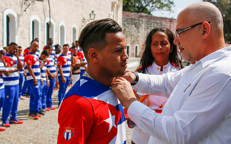 Robeisy Ramírez, doble campeón olímpico de boxeo.