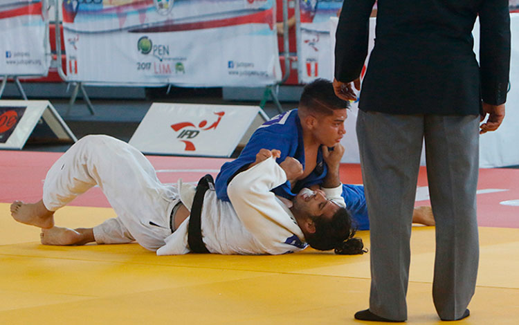 Ippón de Roberto Yuta Galarreta sobre Asley González, Open de Judo de Lima, Perú 2018. Ippón de Roberto Yuta Galarreta sobre Asley González, Open de Judo de Lima, Perú 2018.