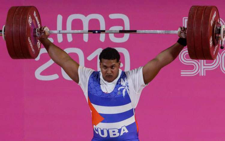 Luis Manuel Lauret, plata en más de 109 kg de las pesas en los Juegos Panamericanos de LIma 2019.