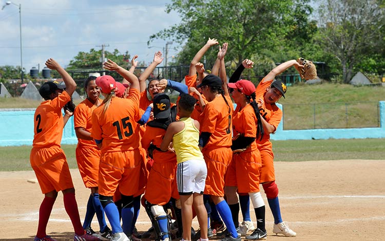 Equipo de Villa Clara campeón nacional de softbol en 2017.