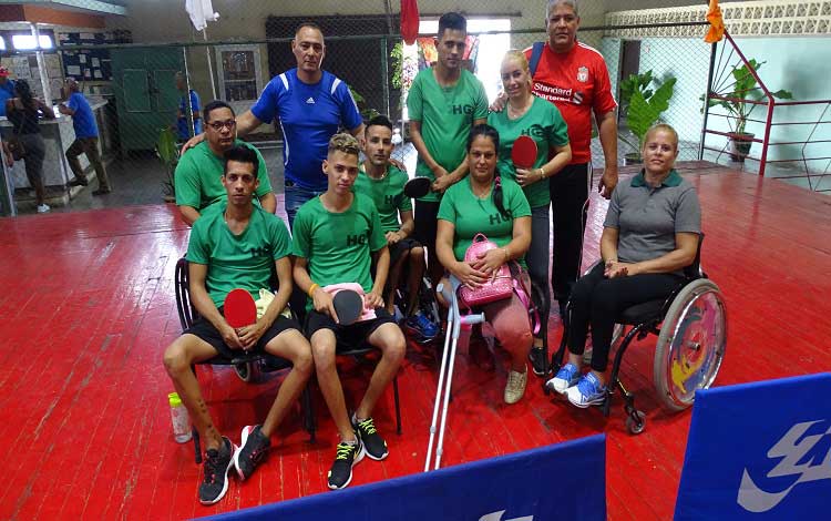 equipo de Holguín equipo de Holguín