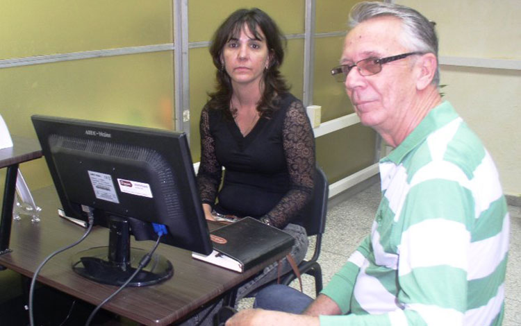 Sala de autoservicio bancario de Bandec en Villa Clara.