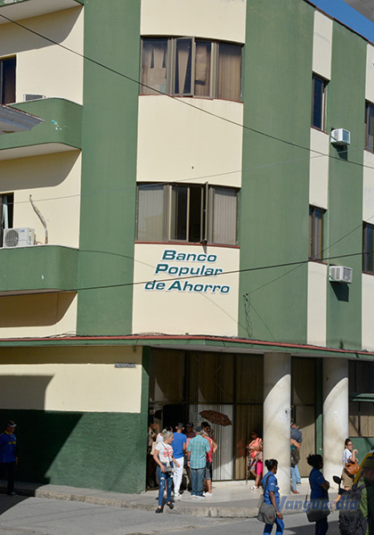 Sucursal del Banco Popular de Ahorro en Santa Clara. Sucursal del Banco Popular de Ahorro en Santa Clara.