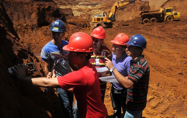 Dí­a del trabajador geólogo minero metalúrgico